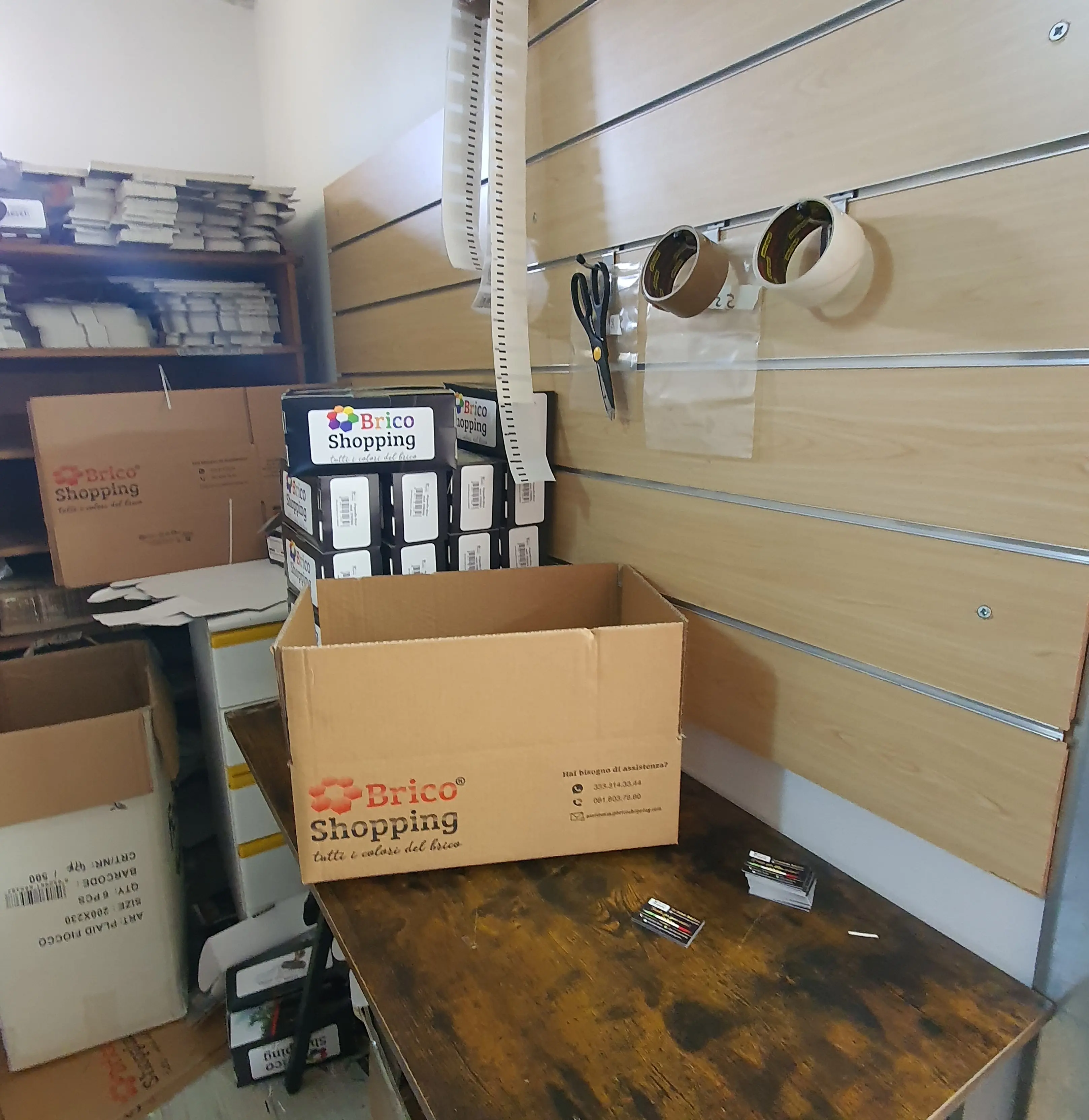 Brico Shopping Desk
